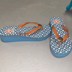 Tory burch platform flip flops